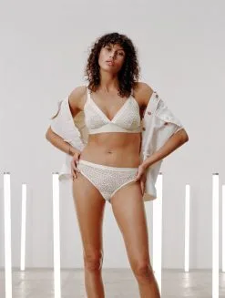 Chantelle ONE LACE Tanga 15 Chantelle ONE LACE Tanga -Angebote Shorties Store C18L90 0PR 1 2