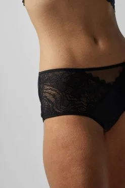 Femilet Floral Touch Shorty